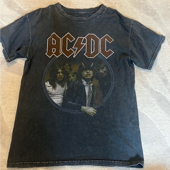 AC/DC vintage feel Graphic T-Shirt - size medium - Picture 1 of 4